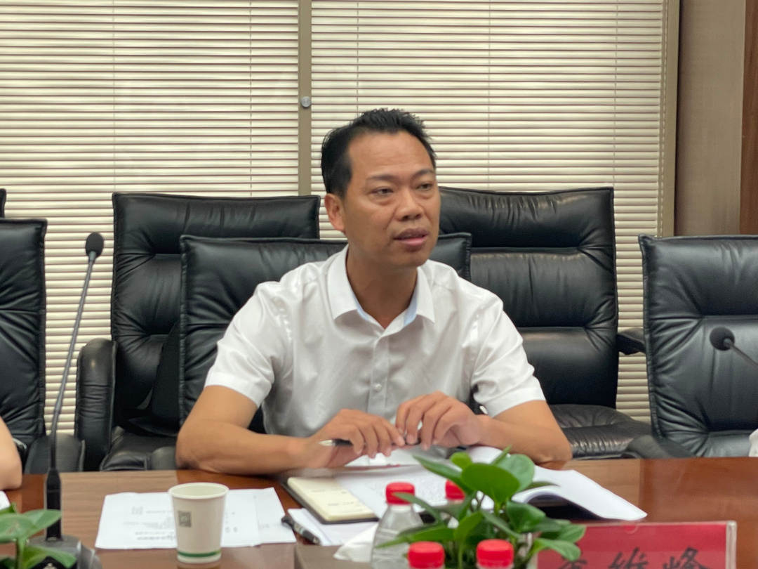 图12.党委书记李维峰发言.JPG